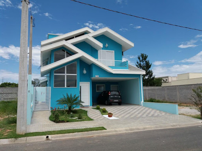 Sobrado em Parque Residencial Maria Elmira, Caçapava/SP de 200m² 3 quartos à venda por R$ 849.000,00