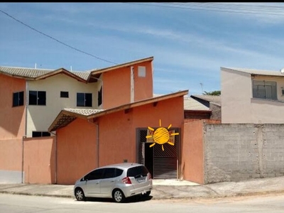 Sobrado em Residencial Santa Paula, Jacareí/SP de 500m² 3 quartos à venda por R$ 554.000,00