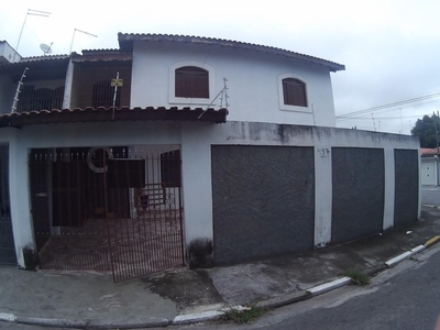 Sobrado em Vila Amorim, Suzano/SP de 143m² 3 quartos à venda por R$ 359.000,00