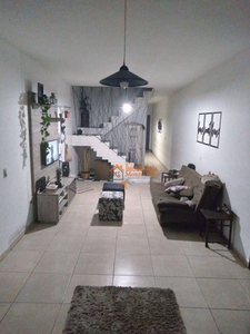 Sobrado em Vila Pedro Moreira, Guarulhos/SP de 0m² 3 quartos à venda por R$ 508.000,00