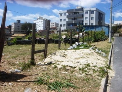 Terreno em Nova Esperança, Belo Horizonte/MG de 850m² à venda por R$ 698.000,00
