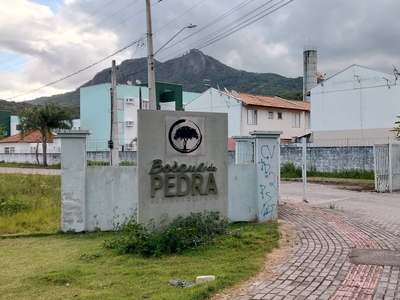 Terreno em Sertão do Maruim, São José/SC de 1088m² à venda por R$ 708.000,00