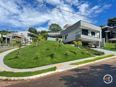 Casa em Condomínio com 4 quartos à venda no bairro Residencial Parque Mendanha, 438m²
