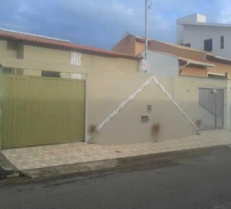 Vendo 2 casas em Paraguaçu MG