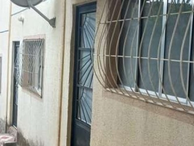 Casa em condomínio fechado com 2 quartos para alugar na Hum, 246, Monte Sinai, Esmeraldas por R$ 750