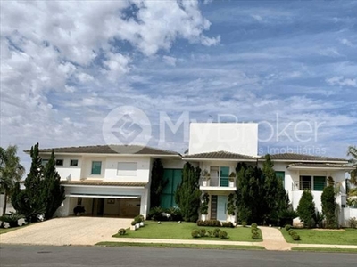 Cond. horizontal casa com 3 quartos à venda, 1430.0m²