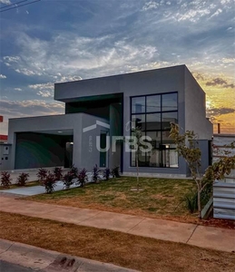 Cond. horizontal casa com 3 quartos à venda, 455.0m²