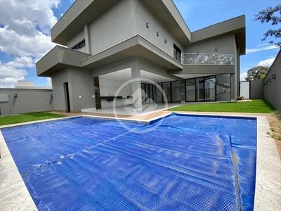 Cond. horizontal casa com 3 quartos à venda, 476.0m²