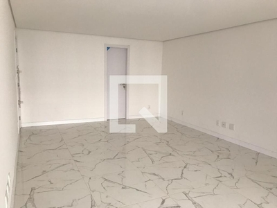 APARTAMENTO no 5º andar com 4 dormitórios e 4 garagens