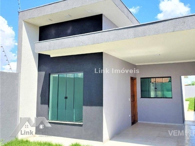 Casa Térrea com 3 Quartos à Venda por R$ 300.000