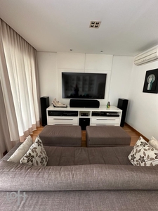 Apartamento à venda em Jardim Paulista com 163 m², 3 quartos, 3 suítes, 4 vagas