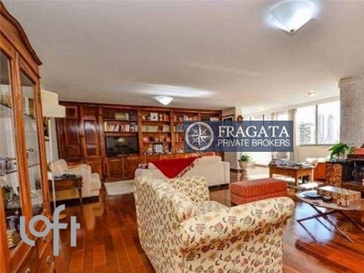 Apartamento à venda em Paraíso com 333 m², 4 quartos, 3 suítes, 4 vagas