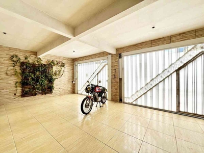 Casa com 3 quartos à venda no bairro Brasília/Plano Piloto, 274m²