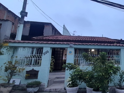 Casa em Campo Grande, Rio de Janeiro/RJ de 320m² 4 quartos à venda por R$ 799.000,00