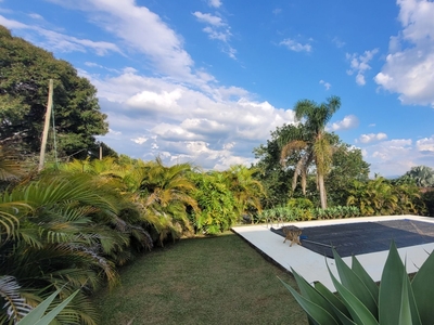 Casa em Jardim Meny, São Roque/SP de 300m² 4 quartos à venda por R$ 989.000,00