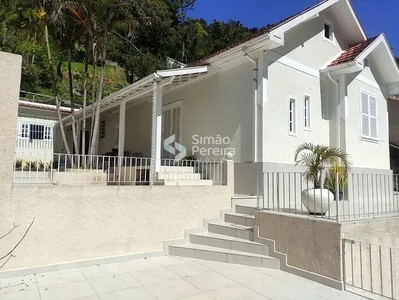 Casa em Quarteirão Ingelheim, Petrópolis/RJ de 140m² 4 quartos à venda por R$ 799.000,00