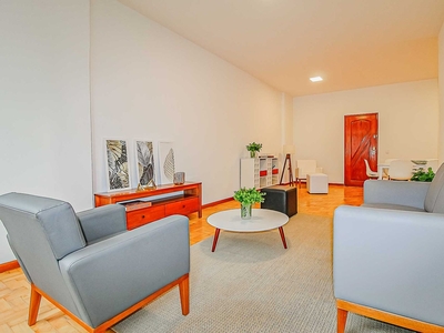 Apartamento à venda em Copacabana com 128 m², 3 quartos, 1 suíte, 1 vaga