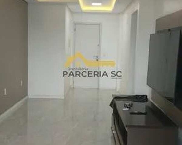 Apartamento à venda com 03 dormitórios, semi mobiliado em Palhoça /SC
