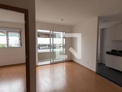 APARTAMENTO no 612º andar com 2 dormitórios e 1 garagem