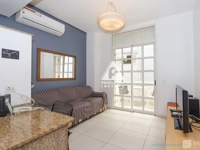 Copacabana | Flat 1 quarto, sendo 1 suite