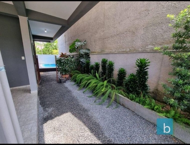 Casa no Bairro Itoupava Central em Blumenau com 3 Dormitórios (1 suíte) e 276 m²