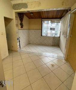 Apartamento à venda em Copacabana com 40 m², 2 quartos, 2 suítes