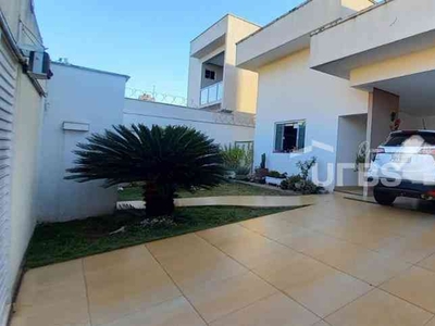 Casa com 3 quartos à venda no bairro Jardim Atlântico, 420m²