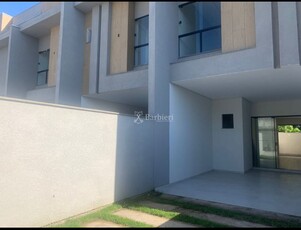 Casa no Bairro Água Verde em Blumenau com 3 Dormitórios (1 suíte) e 118 m²