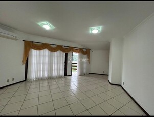 Casa no Bairro Ponta Aguda em Blumenau com 3 Dormitórios (1 suíte) e 200 m²