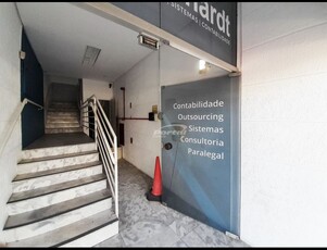 Sala/Escritório no Bairro Itoupava Norte em Blumenau com 475 m²