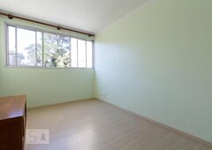 APARTAMENTO no 1º andar com 2 dormitórios e 1 garagem