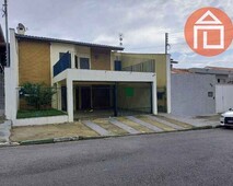 Casa com 3 dormitórios para alugar, 286 m² por R$ 4.500,00/mês - Jardim Europa - Bragança