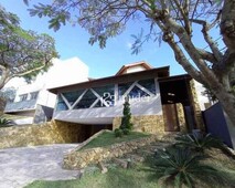 Casa com 4 dormitórios, sendo 4 suítes, com piscina para alugar, 250 m² por R$ 5.900/mês