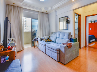 Apartamento à venda emAvenida Miguel Estéfno