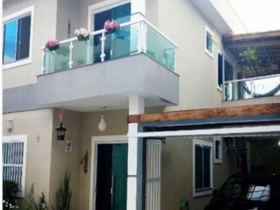 Casa em condomínio fechado com 4 quartos à venda na rua belo horizonte, centro, lauro de freitas, 140 m2 por r$ 650.000