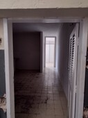 Alugo apartamento de um quarto na Rua Gonçalves Ledo