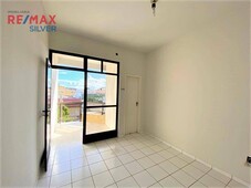 Apartamento com 3 dormitórios para alugar, 90 m² por R$ 1.300,00/mês - Vomita Mel - Guanam