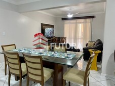 APARTAMENTO NA AVENIDA PRINCIPAL DA PRAIA DE BOMBAS-BOMBINHAS/SC