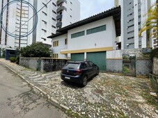 CASA 5/4 COM 2 SUÍTES NO JARDIM APIPEMA, 4 PAVIMENTOS, TERRENO COM 471M2!