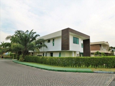 Casa de condomínio para venda tem 500 metros quadrados com 5 suítes - Aleixo - Manaus - AM