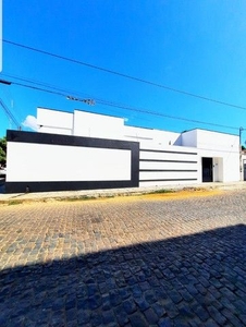 Casa para venda possui 360 metros quadrados com 4 quartos em Centro - Brumado - BA