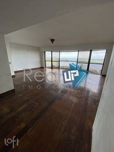 Apartamento à venda em Barra da Tijuca com 191 m², 4 quartos, 1 suíte, 3 vagas