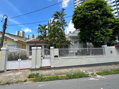 Casa em Aflitos, Recife/PE de 250m² 5 quartos à venda por R$ 1.499.000,00