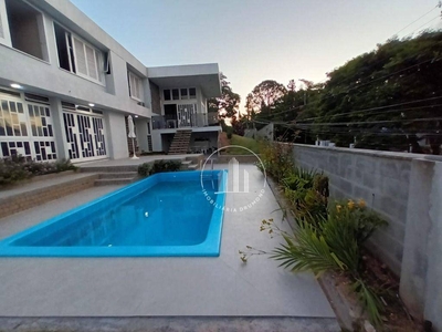 Casa em Bom Abrigo, Florianópolis/SC de 303m² 4 quartos à venda por R$ 2.198.000,00