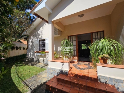Casa em Braunes, Nova Friburgo/RJ de 200m² 3 quartos à venda por R$ 1.569.000,00