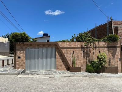 Casa em Cidade Alta, Caruaru/PE de 225m² 4 quartos à venda por R$ 329.000,00