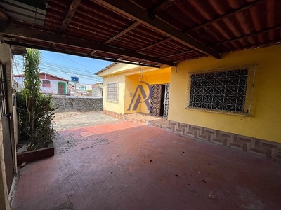 Casa em Petrópolis, Manaus/AM de 212m² 4 quartos à venda por R$ 284.000,00