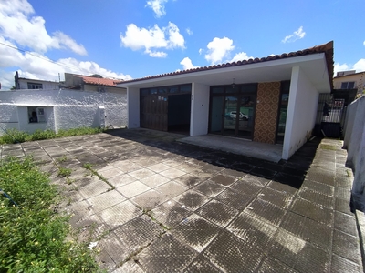 Casa em Pitanguinha, Maceió/AL de 300m² 1 quartos para locação R$ 4.000,00/mes