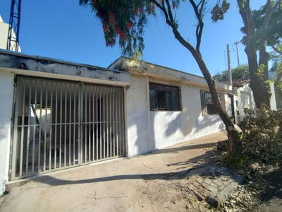 Casa em Vila Independência, Piracicaba/SP de 100m² 2 quartos para locação R$ 1.300,00/mes