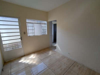 Casa em Vila Independência, Piracicaba/SP de 50m² 1 quartos para locação R$ 700,00/mes